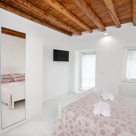 Appartamento Parisi Fiera Luxury Golosine 1 *
